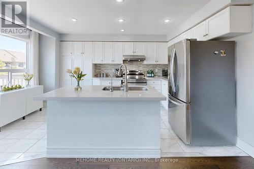 235 Shirley Drive, Richmond Hill, ON - Indoor Photo Showing Kitchen With Double Sink With Upgraded Kitchen