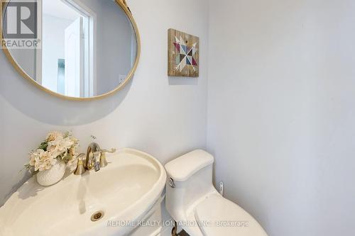 235 Shirley Drive, Richmond Hill, ON - Indoor Photo Showing Bathroom