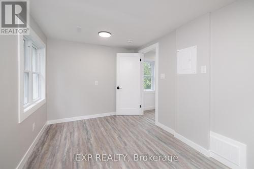 9 Gunn Street, Barrie (Wellington), ON - Indoor Photo Showing Other Room