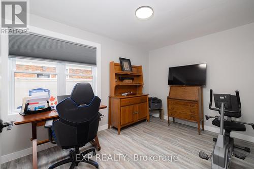 9 Gunn Street, Barrie, ON - Indoor Photo Showing Other Room