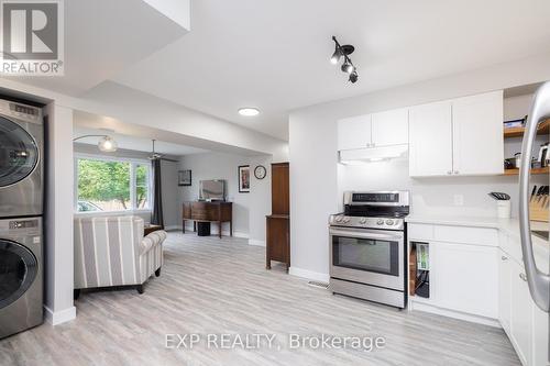 9 Gunn Street, Barrie (Wellington), ON - Indoor Photo Showing Laundry Room