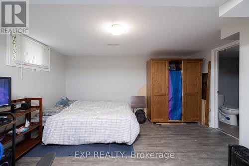 9 Gunn Street, Barrie, ON - Indoor Photo Showing Bedroom