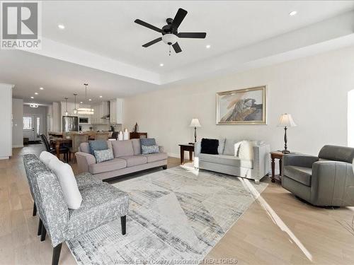 3285 Tullio Drive, Lasalle, ON - Indoor Photo Showing Living Room