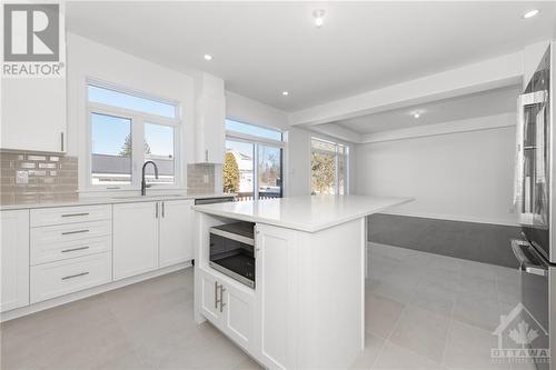 780 Ovation Grove, Ottawa, ON - Indoor Photo Showing Kitchen With Upgraded Kitchen