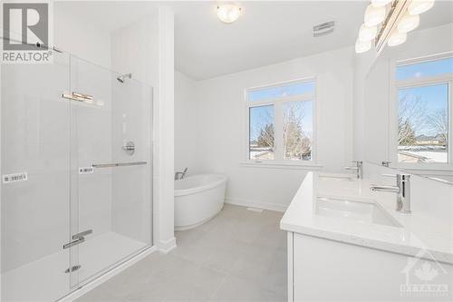 780 Ovation Grove, Ottawa, ON - Indoor Photo Showing Bathroom