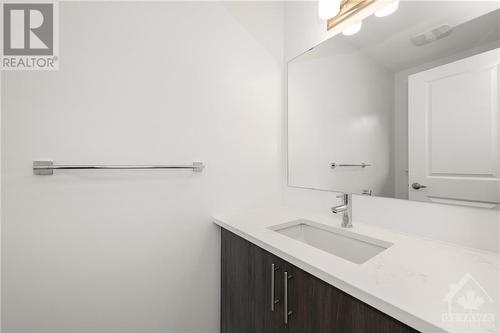 145 Lemon Leaf Lane, Ottawa, ON - Indoor Photo Showing Bathroom