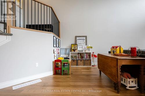 21 Lang Lane, East Luther Grand Valley, ON - Indoor Photo Showing Other Room