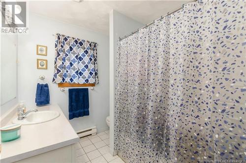 258 Hennessey Road, Moncton, NB - Indoor Photo Showing Bathroom