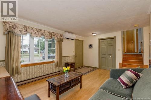 258 Hennessey Road, Moncton, NB - Indoor Photo Showing Living Room