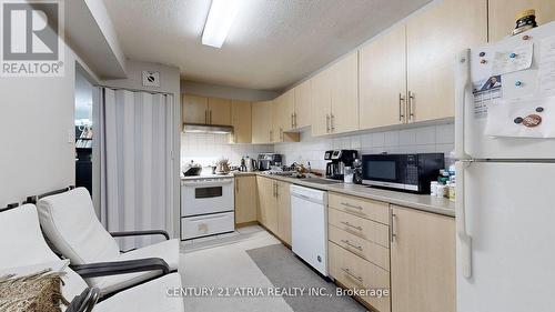 2501 - 10 Tangreen Court, Toronto (Newtonbrook West), ON - Indoor Photo Showing Kitchen