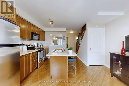 53 Shady Oaks Avenue, Markham (Cornell), ON - Indoor Photo Showing Kitchen With Stainless Steel Kitchen With Double Sink