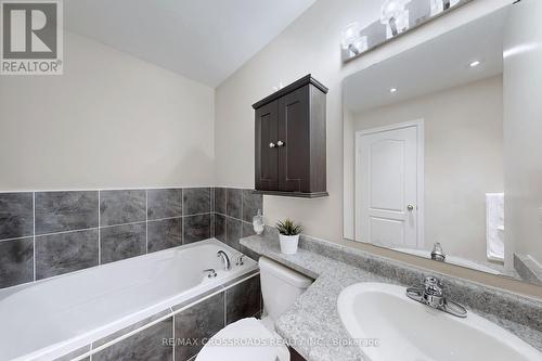 53 Shady Oaks Avenue, Markham (Cornell), ON - Indoor Photo Showing Bathroom