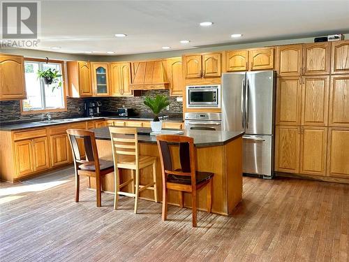 6063 King Street, Mindemoya, Manitoulin Island, ON - Indoor Photo Showing Kitchen