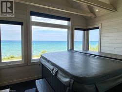 3rd Level Hot Tub Room, Cedar Walls - 