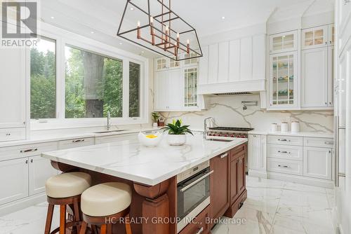 79 Denham Drive, Richmond Hill, ON - Indoor Photo Showing Kitchen