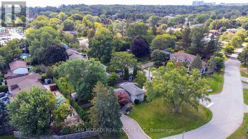 1198 Willowbrook Drive S, Oakville (Bronte East), ON 