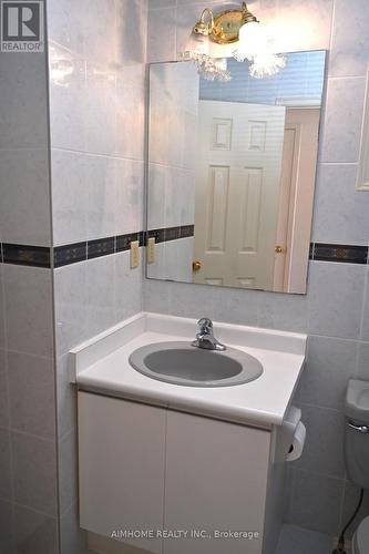 5241 Cinnamon Road, Mississauga, ON - Indoor Photo Showing Bathroom