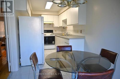 5241 Cinnamon Road, Mississauga (East Credit), ON - Indoor Photo Showing Kitchen