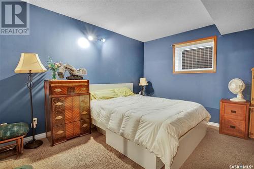 231 Marcotte Way, Saskatoon, SK - Indoor Photo Showing Bedroom