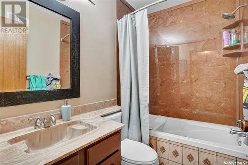 231 Marcotte Way, Saskatoon, SK - Indoor Photo Showing Bathroom