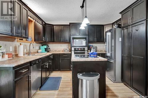 231 Marcotte Way, Saskatoon, SK - Indoor Photo Showing Kitchen