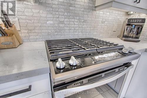 1 Hillavon Drive S, Toronto (Princess-Rosethorn), ON - Indoor Photo Showing Kitchen