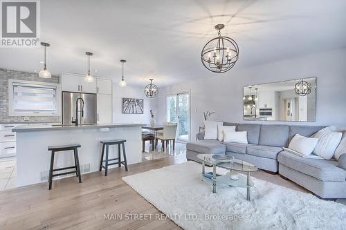 1 Hillavon Drive S, Toronto (Princess-Rosethorn), ON - Indoor Photo Showing Living Room