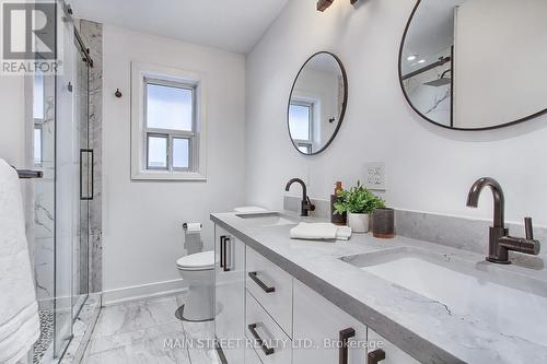 1 Hillavon Drive S, Toronto (Princess-Rosethorn), ON - Indoor Photo Showing Bathroom