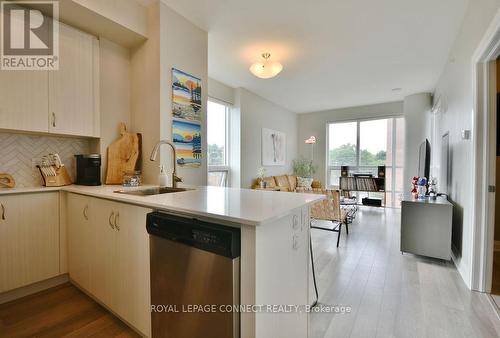 405 - 111 Worsley Street, Barrie (City Centre), ON - Indoor Photo Showing Kitchen