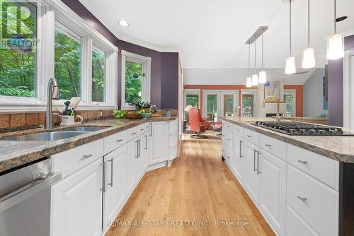 11 Aneva Court, Kawartha Lakes, ON - Indoor Photo Showing Kitchen With Double Sink