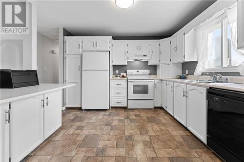 159 Pleasant View Drive, Pembroke, ON - Indoor Photo Showing Kitchen With Double Sink