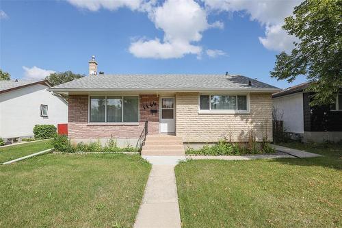 1166 Hector Bay, Winnipeg, MB - Outdoor