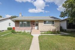 1166 Hector Bay  Winnipeg, MB R3M 3R9