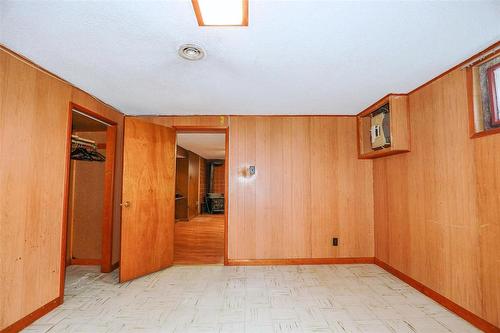 1166 Hector Bay, Winnipeg, MB - Indoor Photo Showing Other Room