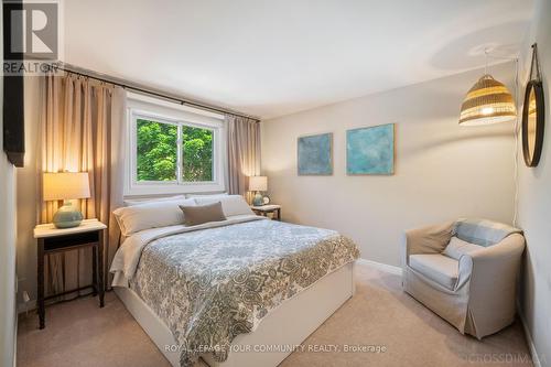 56 Moffat Crescent, Aurora, ON - Indoor Photo Showing Bedroom