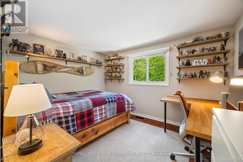 56 Moffat Crescent, Aurora, ON - Indoor Photo Showing Bedroom