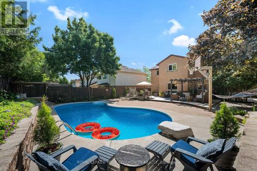 56 Moffat Crescent, Aurora (Aurora Heights), ON - Outdoor With In Ground Pool With Backyard