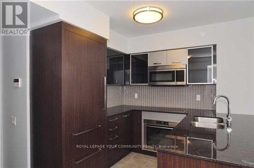 511 - 5168 Yonge Street, Toronto, ON - Indoor Photo Showing Kitchen With Double Sink