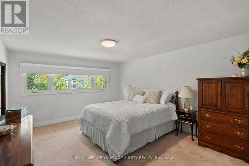 114 Devins Drive, Aurora (Aurora Heights), ON - Indoor Photo Showing Bedroom