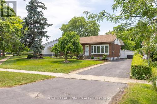 11 Brisbane Glen, St. Catharines, ON - Outdoor With Facade