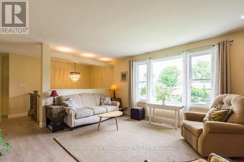 48 Nelson Street, Quinte West, ON - Indoor Photo Showing Living Room