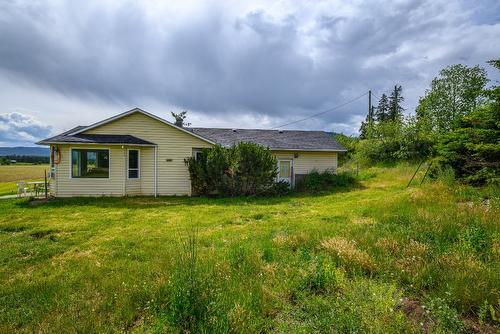 3575 Canyon Road, Spallumcheen, BC - Outdoor