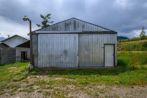 3575 Canyon Road, Spallumcheen, BC - Outdoor