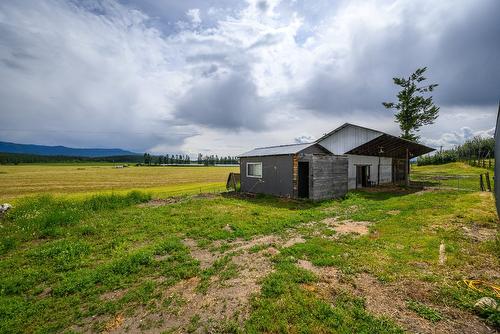 3575 Canyon Road, Spallumcheen, BC - Outdoor