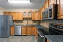 28-2200 Gordon Drive, Kelowna, BC  - Indoor Photo Showing Kitchen With Double Sink 