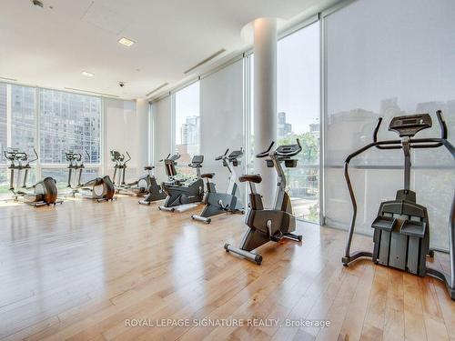 1005-120 Homewood Ave, Toronto, ON - Indoor Photo Showing Gym Room