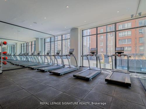 501-20 Edward St, Toronto, ON - Indoor Photo Showing Gym Room