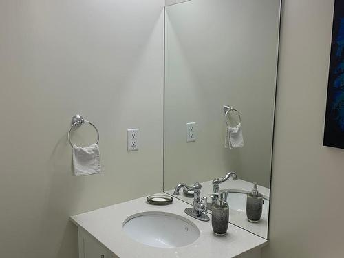 505-45 Yorkland Blvd, Brampton, ON - Indoor Photo Showing Bathroom