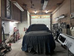 Garage - 