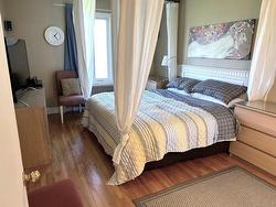 Master bedroom - 